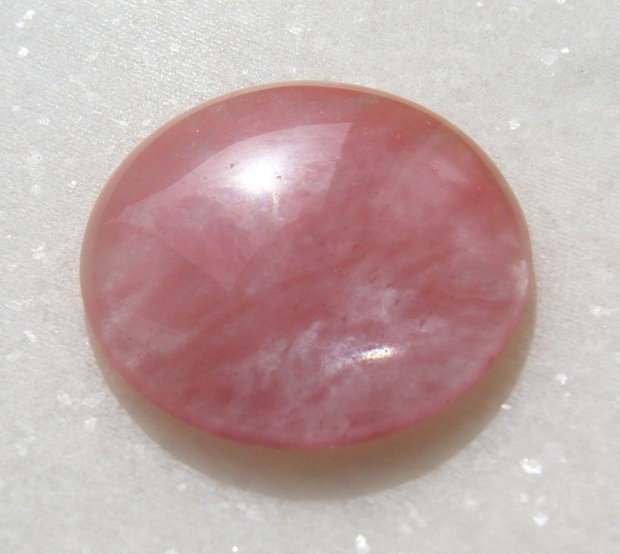 Cherry cuart cabochon  aprox 30x6.5 mm