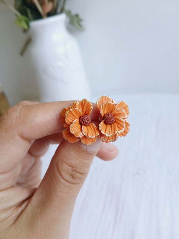 Cercei Autumn Flowers