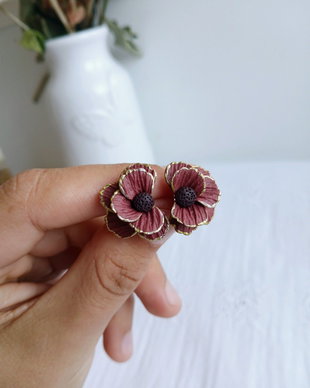 Cercei Autumn Flowers