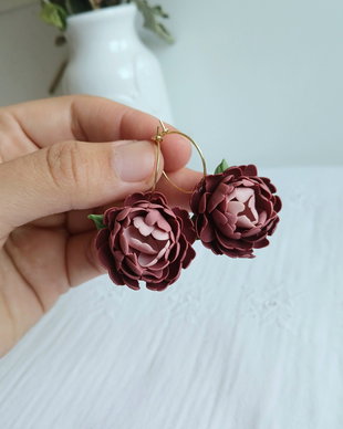 Cercei Autumn Flowers