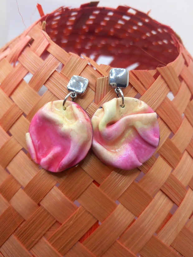 Folded Pink ,cercei din lut polimeric