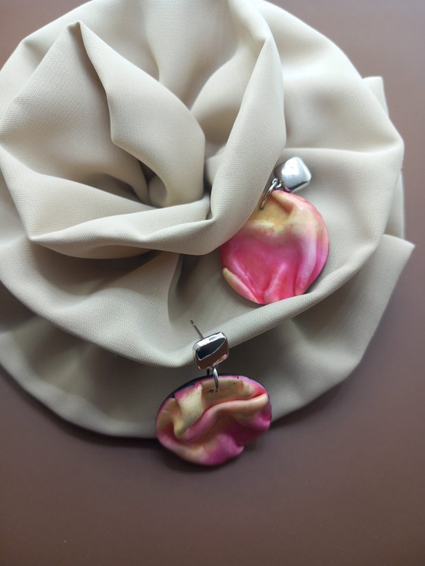 Folded Pink ,cercei din lut polimeric