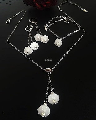 set argintat cu margaritarele de jad