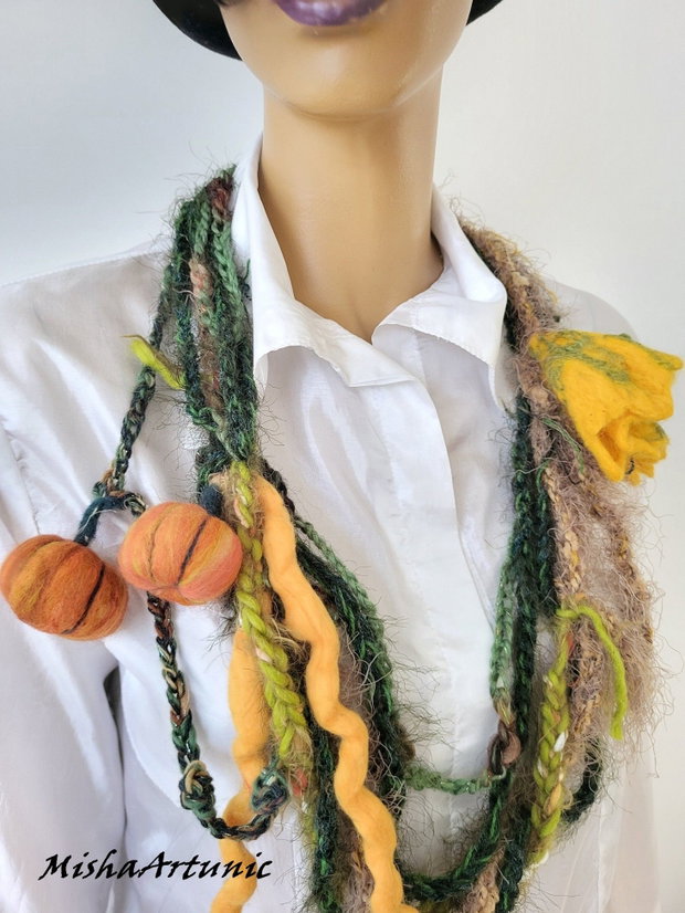 Colier creativ de toamna
