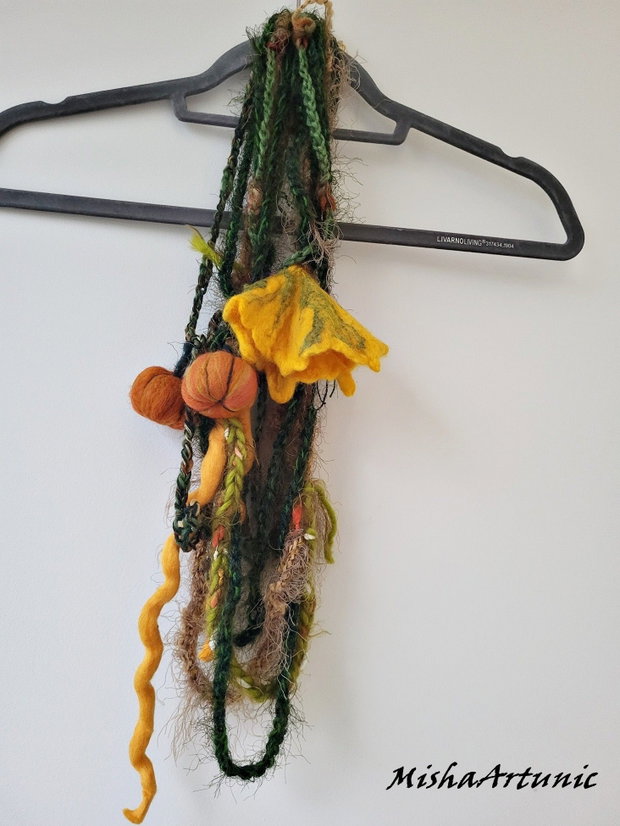 Colier creativ de toamna