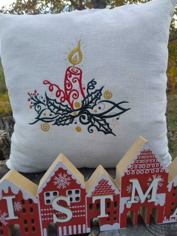 Pernă decorativă premium din in pre-spălat, cu broderie de Crăciun Lumânare festivă | AYA HOME