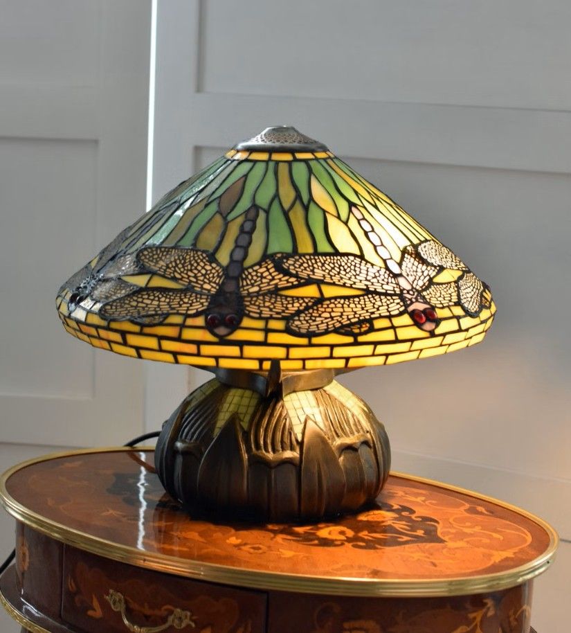 Lampa Tiffany cu libelule verzi