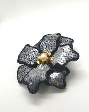 Broșă,, Diamant negru"