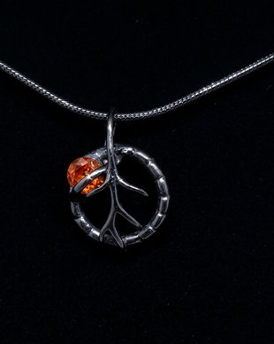 Pandantiv unicat din argint fin, cu design floral si un cristal Cubic Zirconia portocaliu