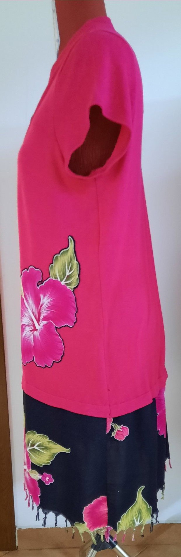 Pulover-rochie cu aplicatii