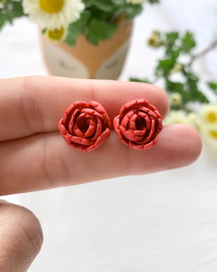 Cercei Autumn Flowers