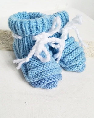 botosei tricotati bleu
