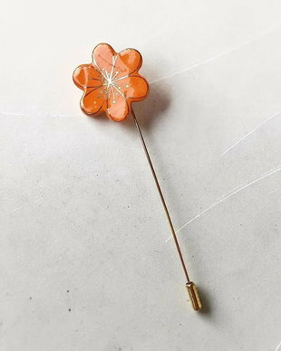 Brosa tip ac floare de cires