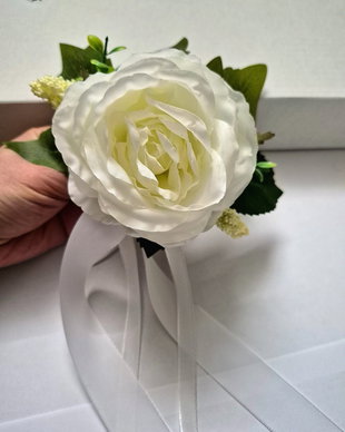 Aranjament floral , oglinzi mașini , Alb - Verde , Trandafiri artificiali real touch , 22 - 20 cm