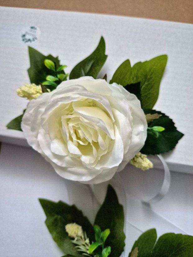 Aranjament floral , oglinzi mașini , Alb - Verde , Trandafiri artificiali real touch , 22 - 20 cm
