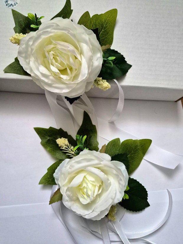 Aranjament floral , oglinzi mașini , Alb - Verde , Trandafiri artificiali real touch , 22 - 20 cm