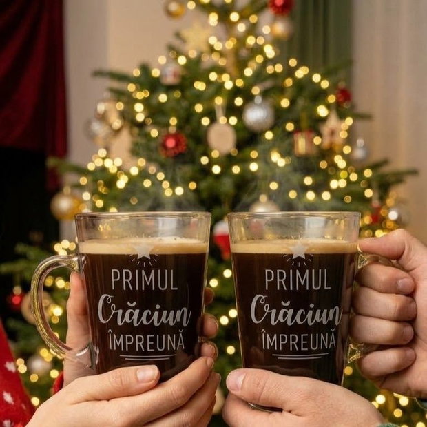 Set Căni pentru Cuplu Primul Crăciun Împreună | Colecție Crăciun, Gravată Manual