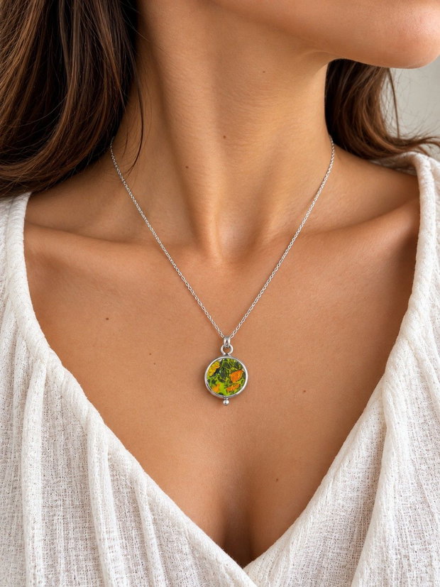 Colier  "Little Marigold" din argint si fragment de portelan
