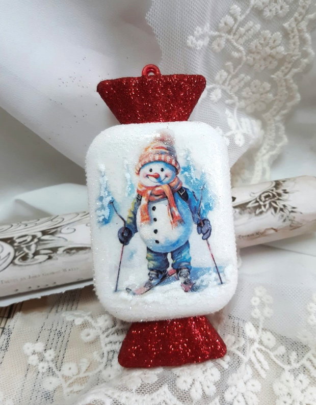 Glob decorat manual - Bomboane cu povești de iarnă