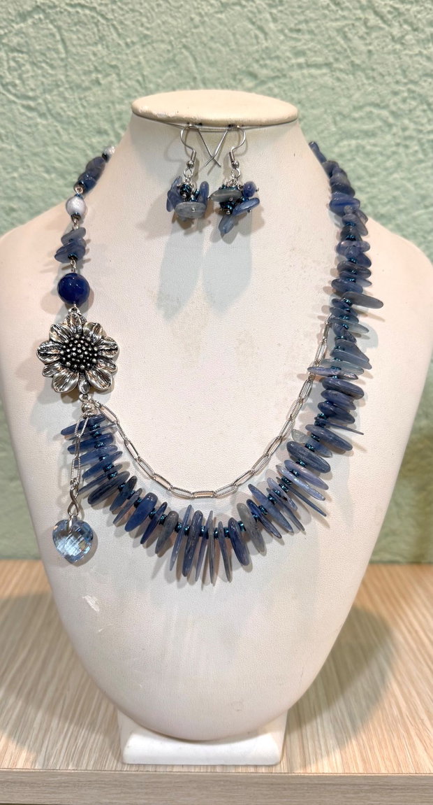 Set colier și cercei din kyanit,hematit și inox~BLUE FROZEN ROMANCE ~