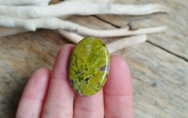 Inel opal verde, reglabil, argint rodiat