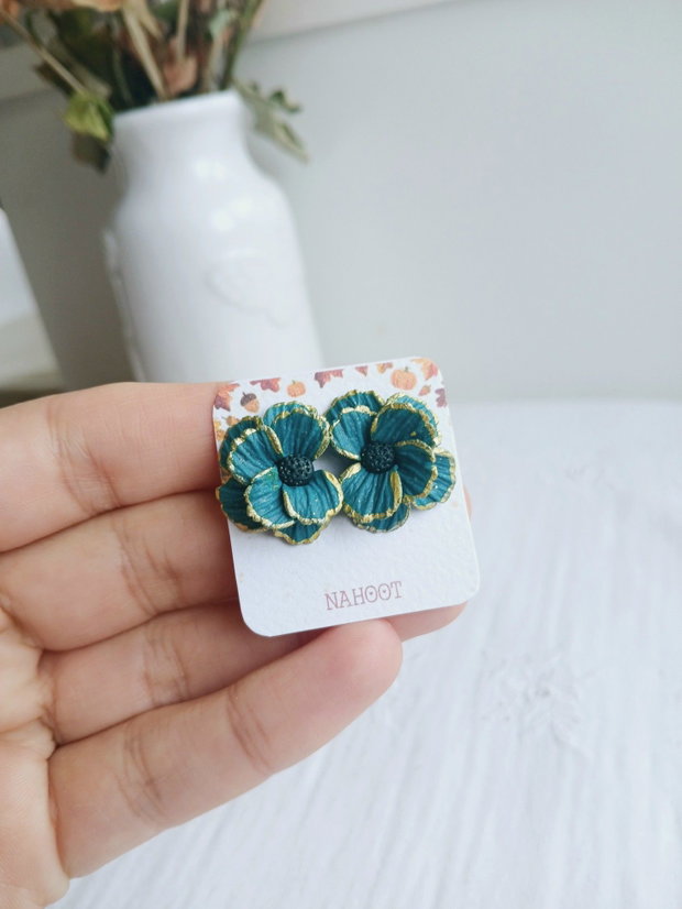 Cercei Teal Flowers