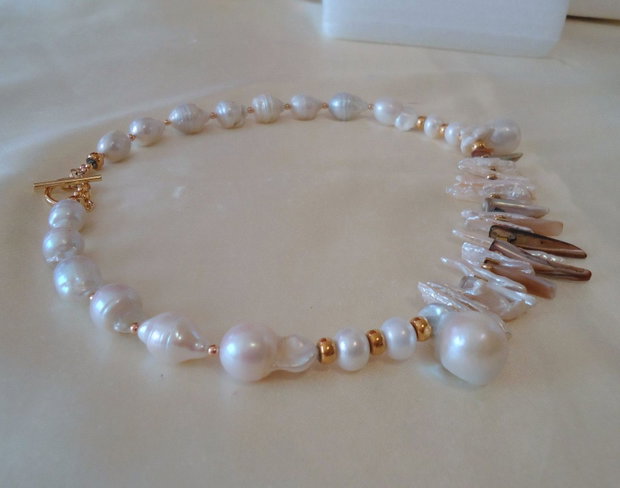 Colier perle baroque combinate cu biwa
