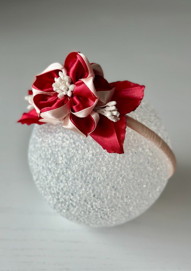 Bentiță handmade cu flori din satin, rosu si crem