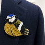 Broșă pițigoi albastru realizată manual din mărgele  Bijuterie artizanală pasăre
