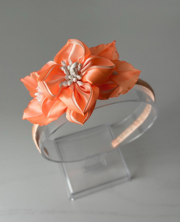 Bentiță handmade cu flori din satin, portocaliu si caisa