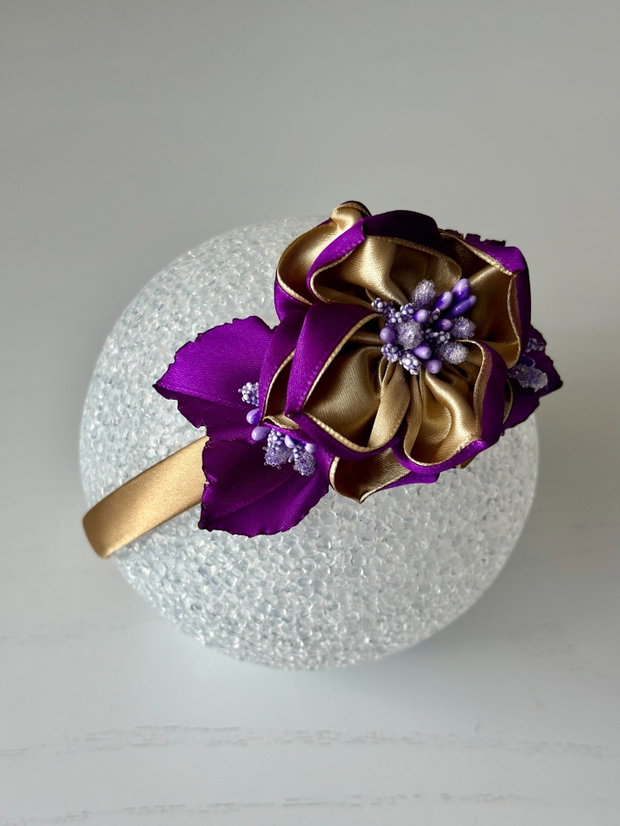 Bentiță handmade cu flori din satin, mov si bej