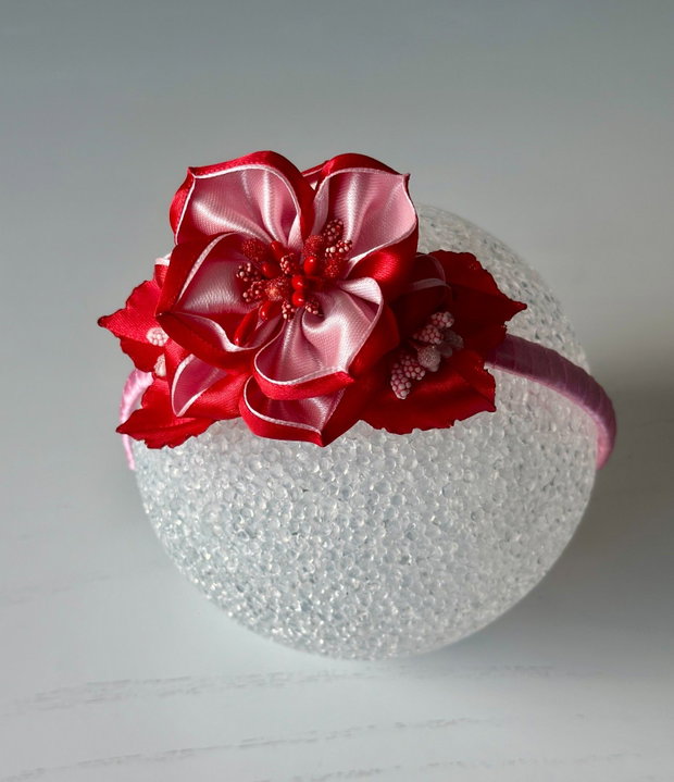 Bentiță handmade cu flori din satin, rosu si roz