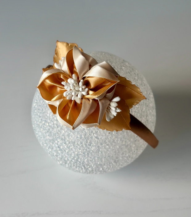 Bentiță handmade cu flori din satin, crem si bej