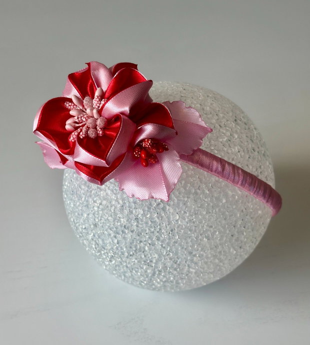 Bentiță handmade cu flori din satin, roz si rosu