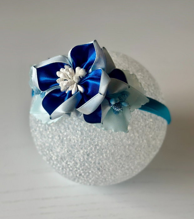 Bentiță handmade cu flori din satin, albastru și bleumarin