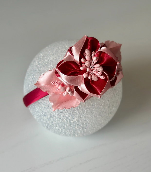 Bentiță handmade cu flori din satin, rosu si piersica