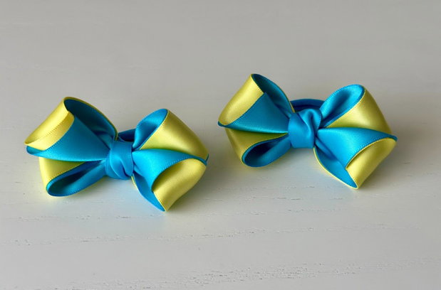 Set 2 elastice de păr handmade cu fundițe din satin, în două culori