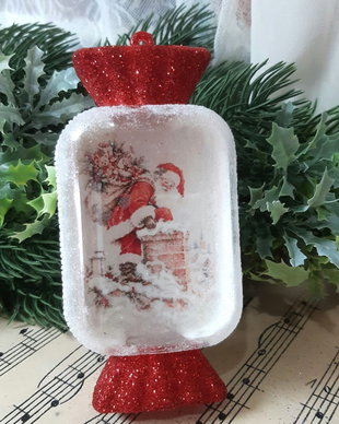 Globuri / bomboane de Crăciun - mici vitrine cu povești de iarnă