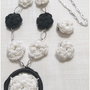 SET CROSETAT CU MATASE ALBA SI NEAGRA