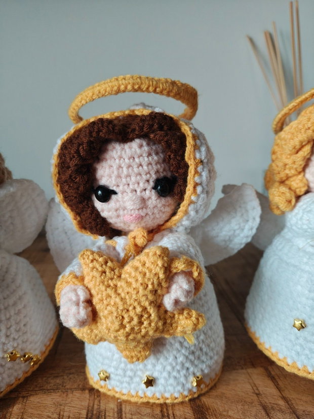 Ingerasi pazitor by Irina