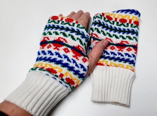 Mănuși din tricot