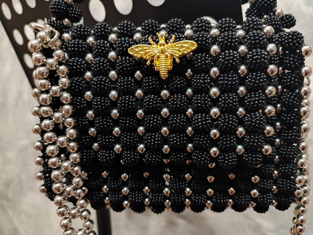 Geanta cu margele