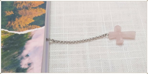 SEMN DE CARTE- CRUCIULITA DE CUART ROZ