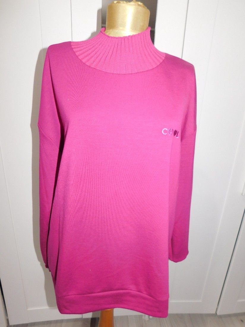 Bluza  noua, etichete atasate , masura XL,   foarte frumoasa, culoare  eleganta