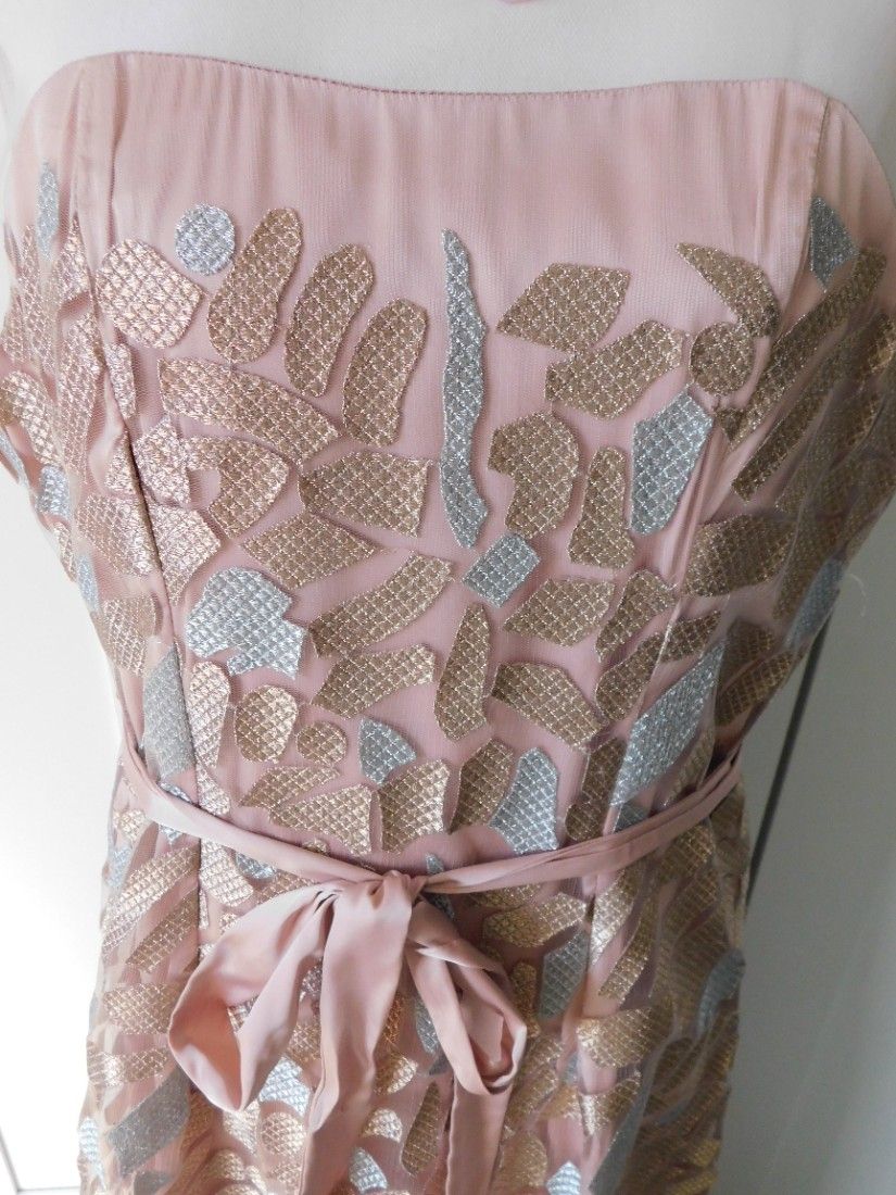 Rochie spectaculoasa, brocart, senzationala in realitate, masura 44 - 46