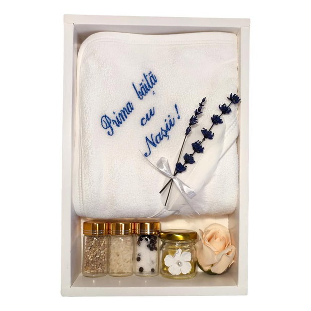 Set prima baita dupa botez pentru baiat, albastru, cu prosop brodat si accesorii, Denikos NK83