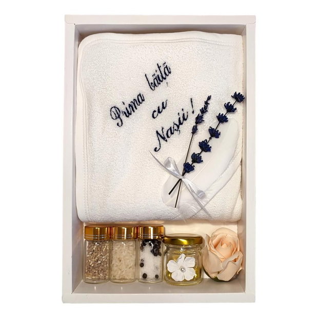 Set prima baita dupa botez pentru baiat, bleumarin, cu prosop brodat si accesorii, Denikos NK85