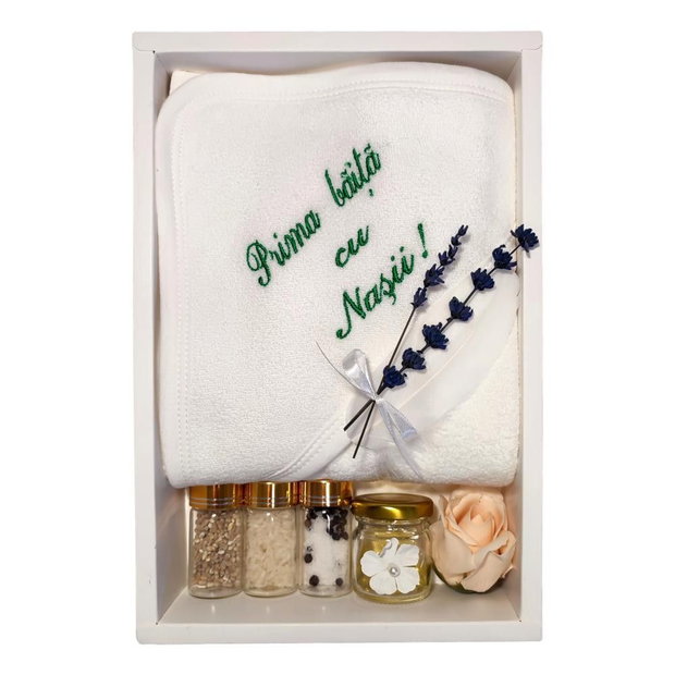 Set prima baita dupa botez pentru baiat sau fetita, verde, cu prosop brodat si accesorii, Denikos NK91