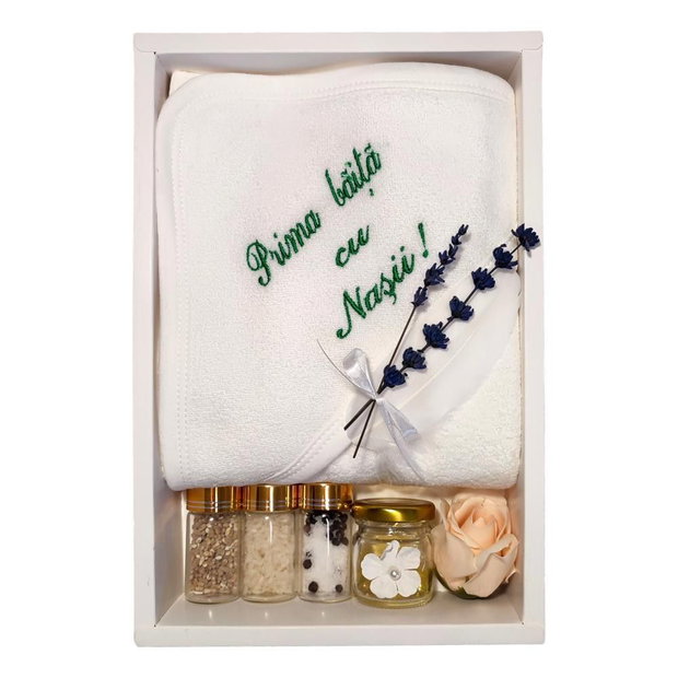 Set prima baita dupa botez pentru baiat sau fetita, verde, cu prosop brodat si accesorii, Denikos NK91