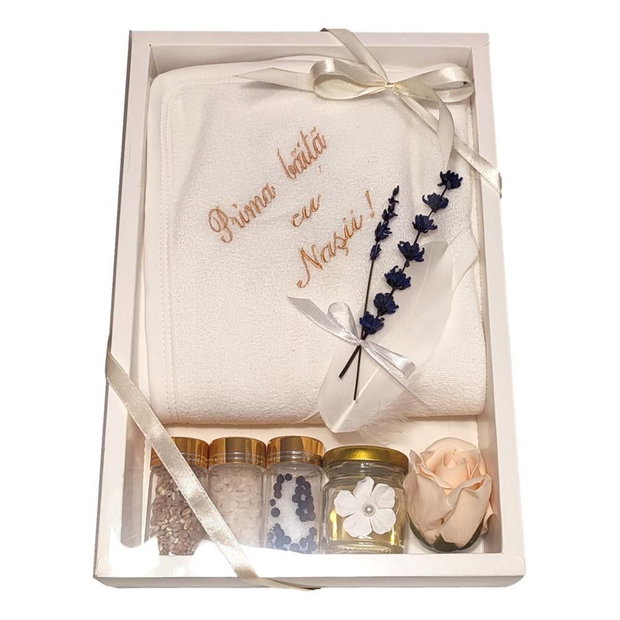 Set traditional pentru prima baita cu nasii dupa botez pentru fetita sau baietel, Crem / ivoire, cu prosop brodat, Denikos NK86